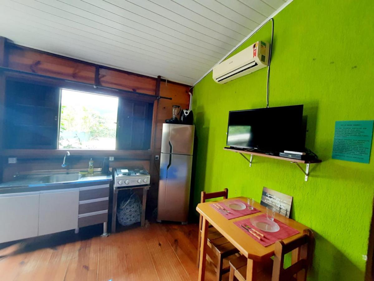 827 Chale Pe Na Areia, Completo Na Praia Do Estaleiro Em Ubatuba - 1 Dormitorio, 1 Banheiro, 1 Vaga De Garagem エクステリア 写真